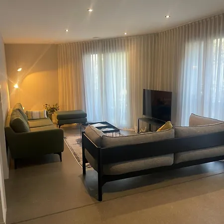 Modern Apartment *
