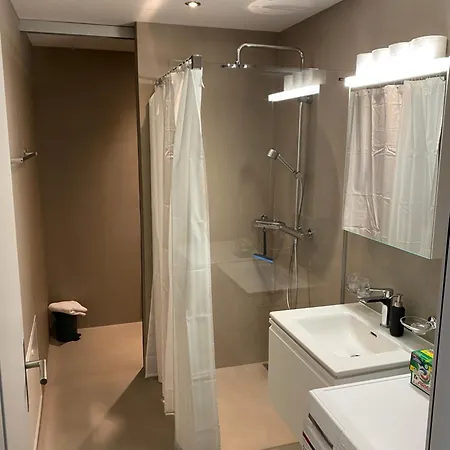 Modern Apartment *