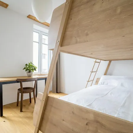 Apartment Modern