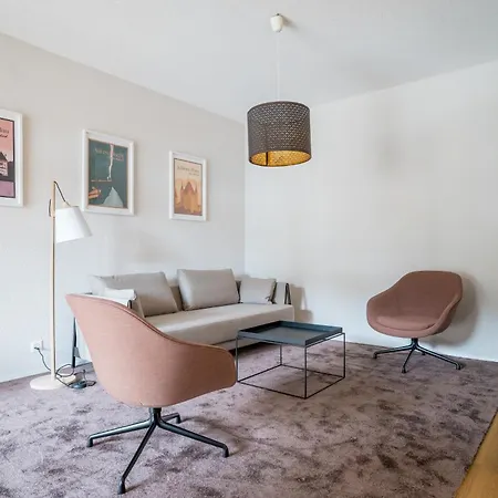 Modern Apartment *